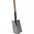 Spade - I.T. - Met opstapje - Blank gepolijst - Essenhouten steel - 90 cm