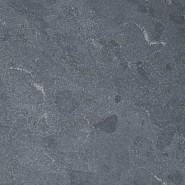 Spotted Bluestone met facet