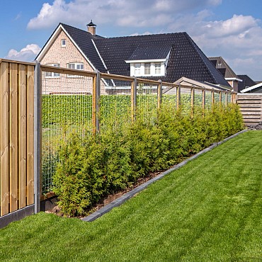 Gaaselement vuurverzinkt maaswijdte 7,5x7,5 cm met robuust kader grenen groen geïmpregneerd 4,4x6,8 cm H180xB180 cm