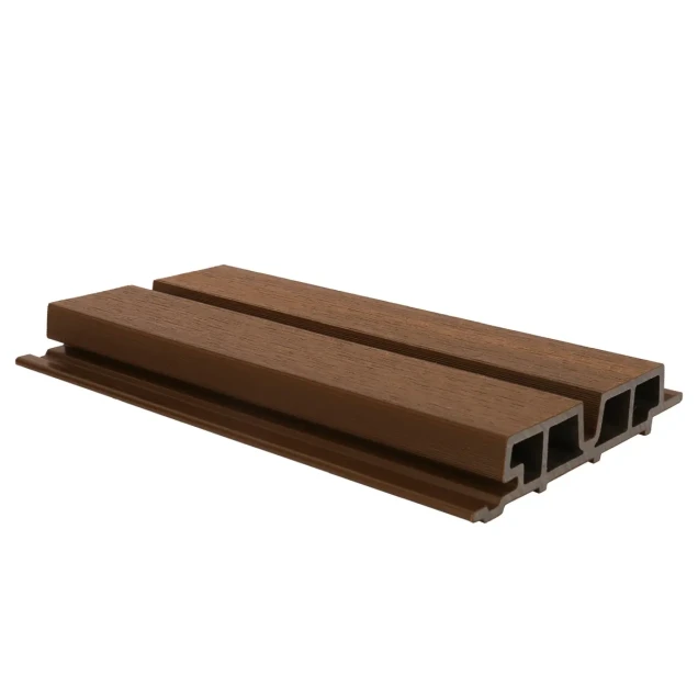 NewTechWood composiet co-extrusie wandbekleding Castellaton PRO65 3,3 x 18 x 290cm Ipé.