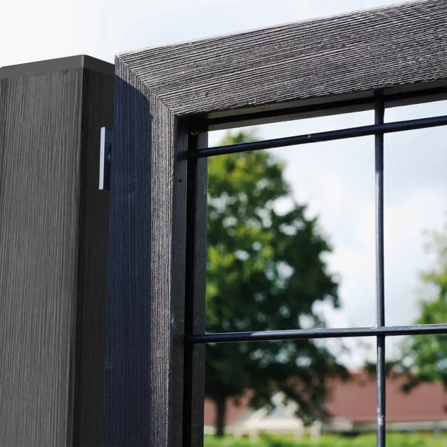 Composiet paal 'Basic' 7x7x185 cm (incl. kap en houten kern)