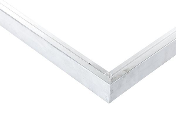 Aluminium daktrimset recht t.b.v. plat dak, maximale dakmaat 350x350 cm