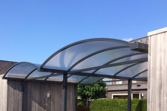 Carport CP20 - RAL - dubbele boog 7060x5000 mm. Kleur aluminium: xxxxx. Type polycarbonaat: xxxxx